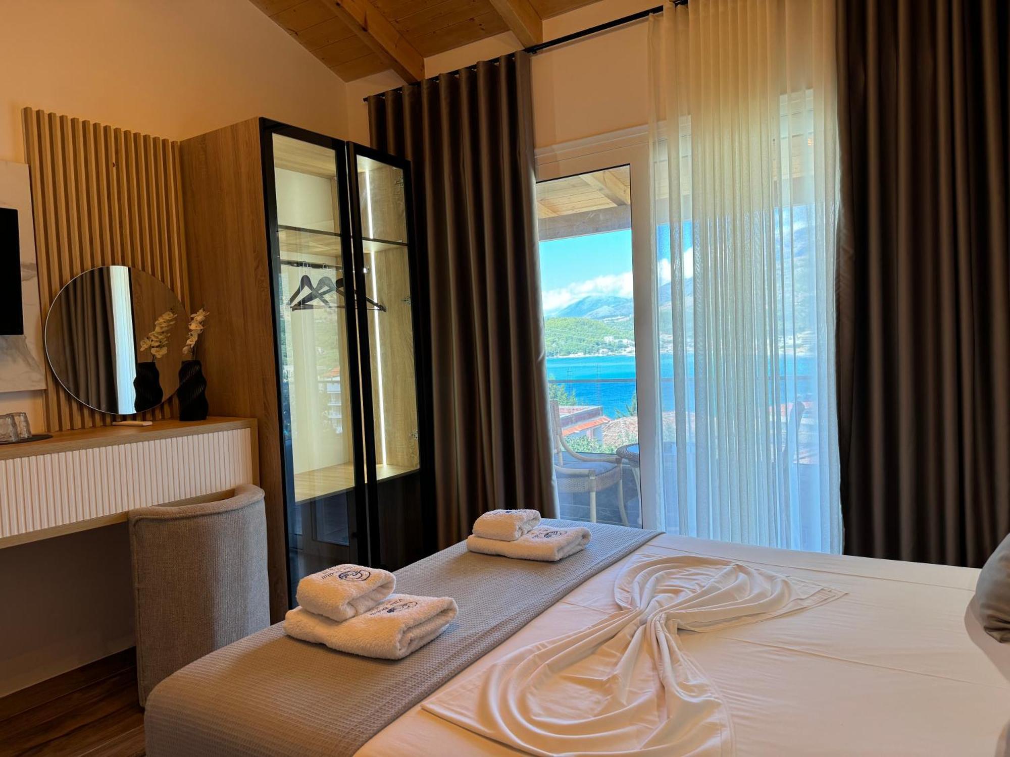 Villa Bodini Himare Exterior photo